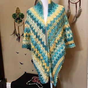 Spring Shawl. Handmade.